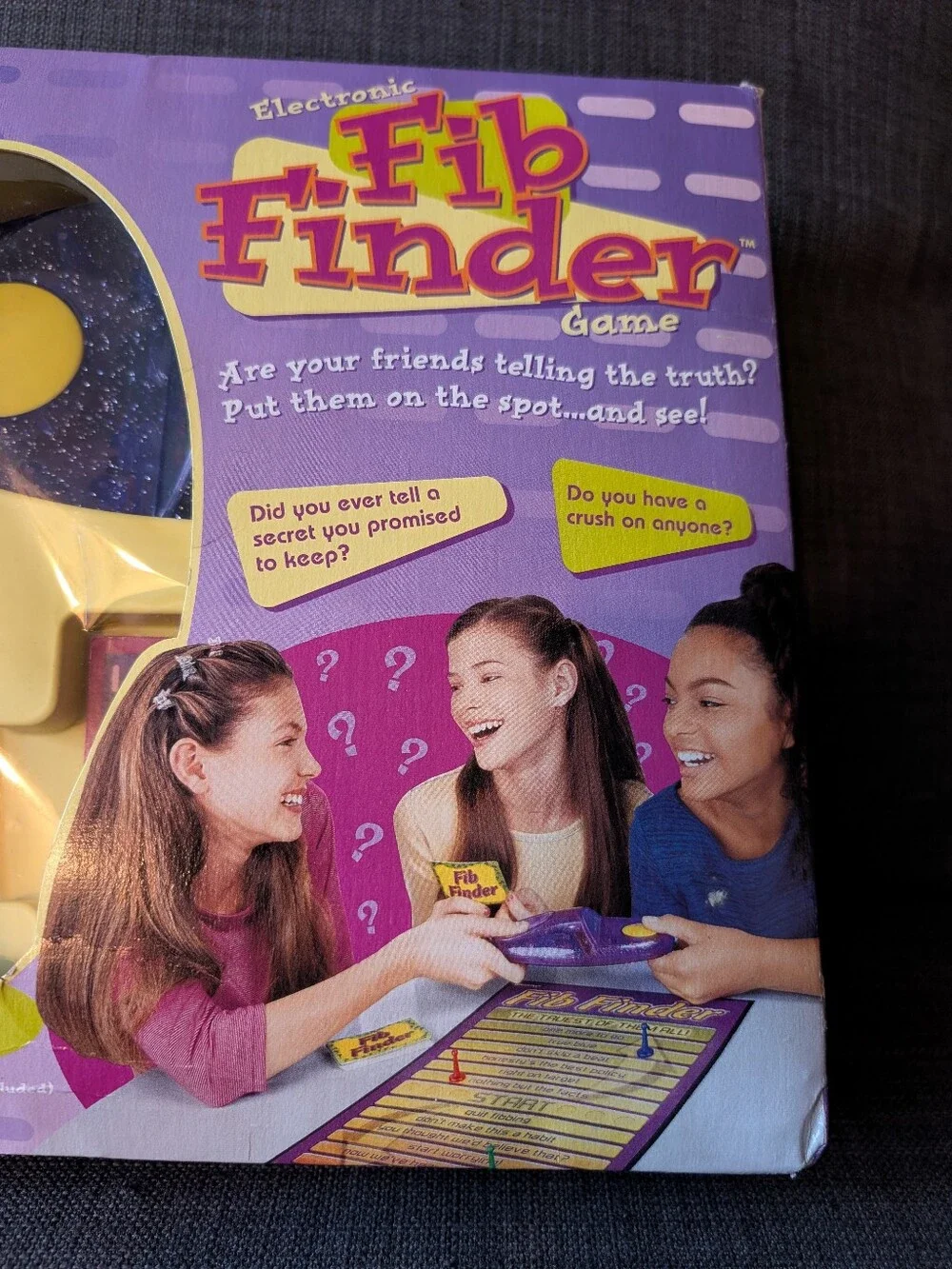 Vintage 2000 Electronic Fib Finder Game